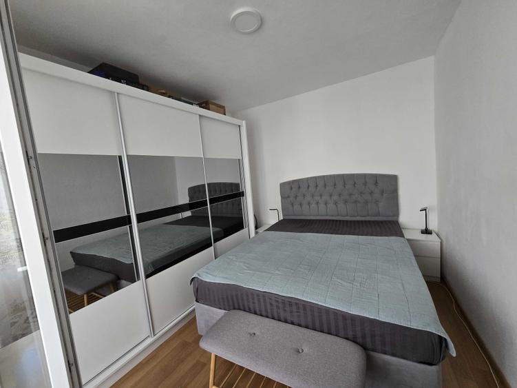 Apartament cu 2 camere nedecomandat în Cetate