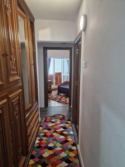 Apartament cu 3 camere decomandat în Alexandru cel Bun