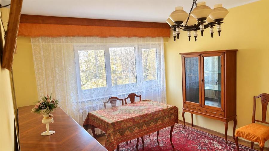 Apartament cu 4 camere decomandat în Bd. Independenței
