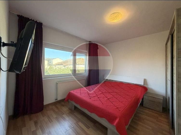 Apartament cu 2 camere decomandat în Lipovei