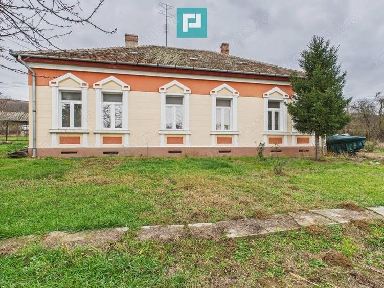Casă cu Teren 2703 Mp în Ghioroc