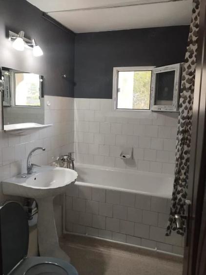 Apartament cu 2 camere decomandat în Filiași