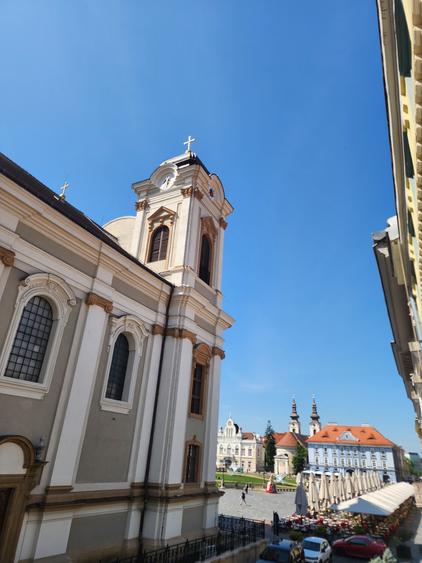 Comision zero! Închiriez imobil în Piața Unirii - 4
