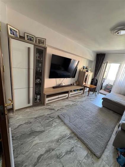 Apartament cu 3 camere decomandat, mobilat în Astra