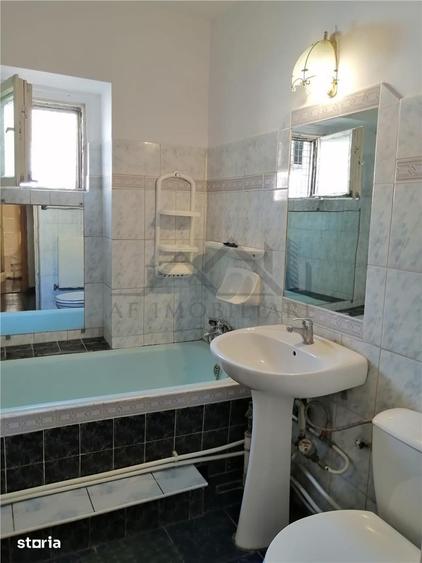 Apartament cu 4 camere decomandat, mobilat în Gară