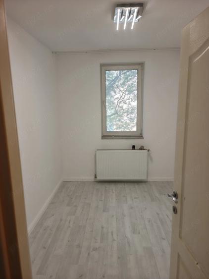 Apartament cu 2 camere semidecomandat în Calea București