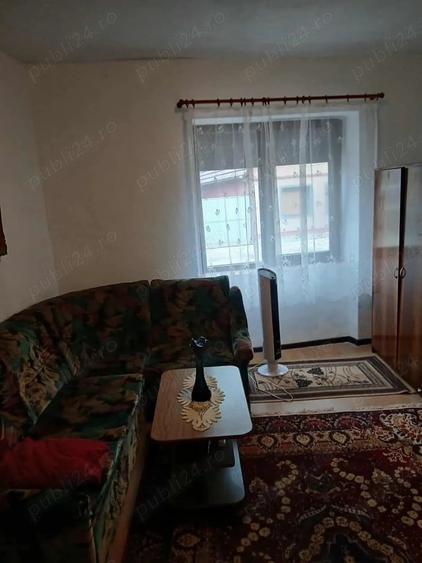 Casă cu 4 camere cu Teren 100 Mp în Central