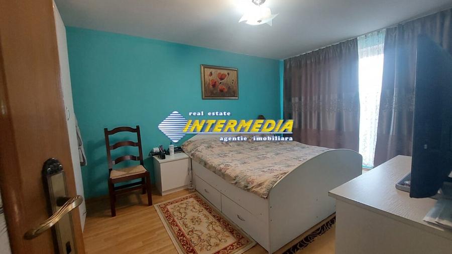 Casă individuală cu 4 camere cu Teren 235 Mp în Cetate