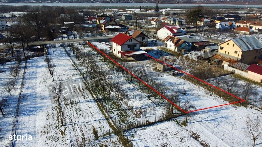 Casă cu 4 camere în Zigoneni