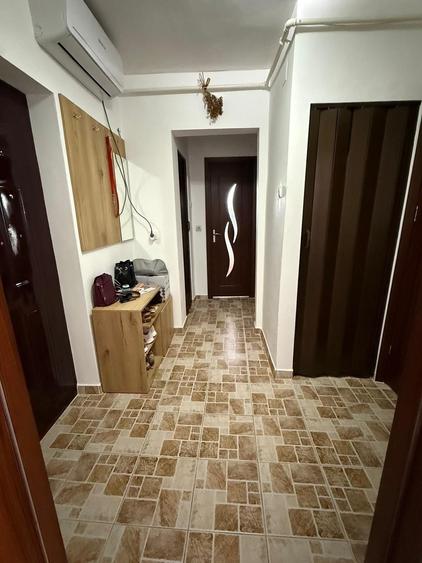 Apartament cu 2 camere decomandat în Marghiloman