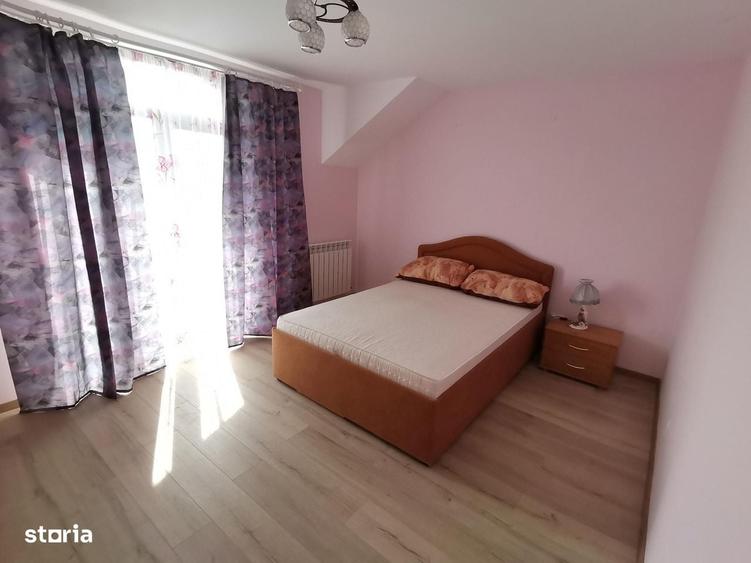 Casă cu 4 camere decomandat în Central