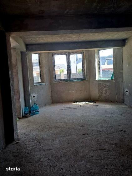 Casă cu 5 camere cu Teren 400 Mp în Central