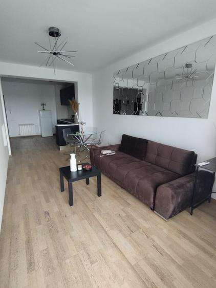 Apartament cu 2 camere semidecomandat în Băneasa