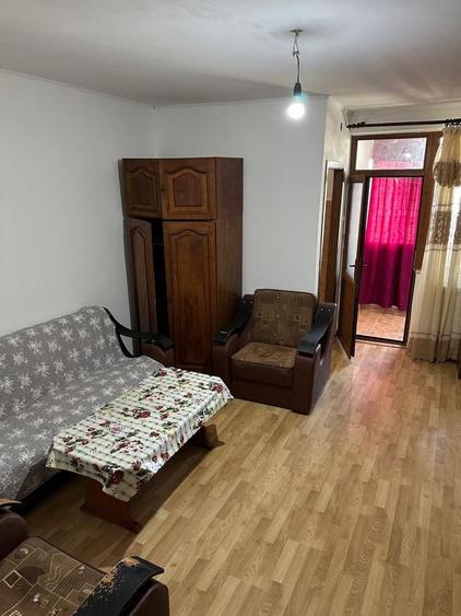 Garsonieră decomandată în Piața Nouă