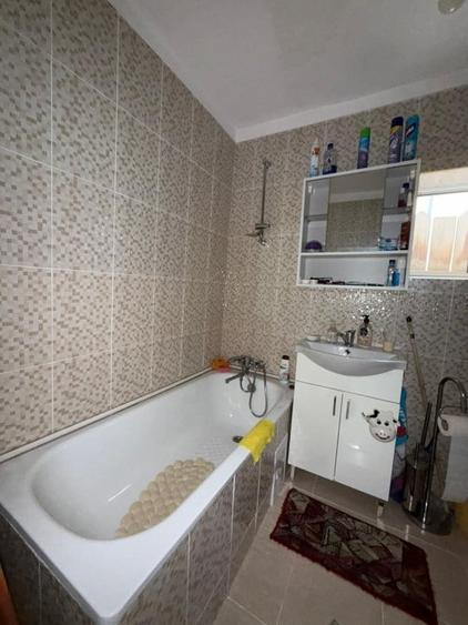 Casă individuală cu 3 camere cu Canalizare în Mehala