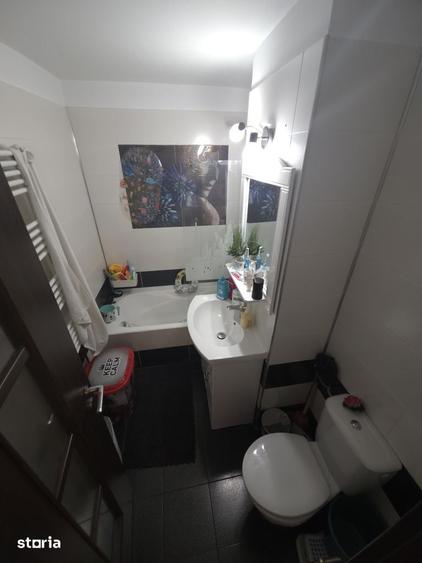 Apartament cu 4 camere decomandat în Rahova