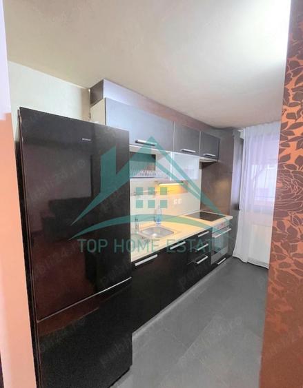 Apartament cu 3 camere decomandat în Andrei Mureșanu