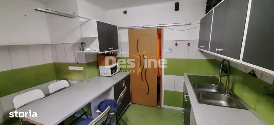 Apartament cu 3 camere decomandat în 13 Septembrie
