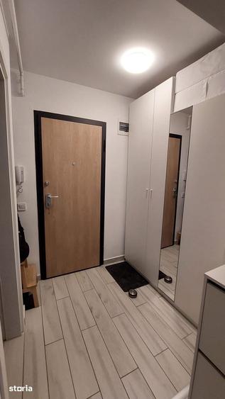 Garsonieră în Vest
