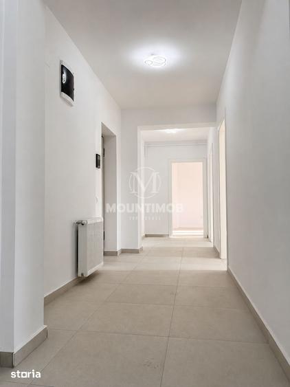 Apartament cu 3 camere în Tractorul