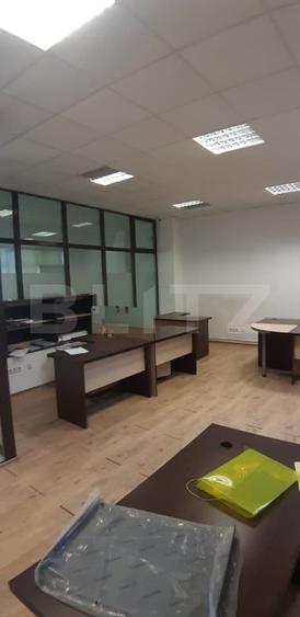 Spațiu comercial, de 210 mp, în George Enescu