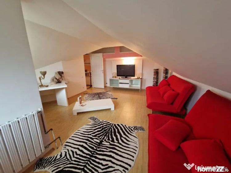 Apartament cu 4 camere decomandat în Central