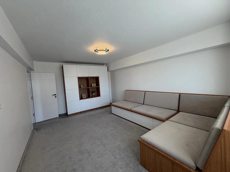 Apartament cu 4 camere decomandat în Centru Civic