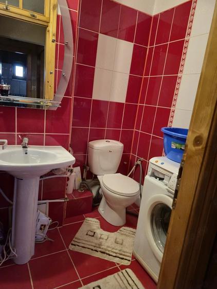 Apartament cu 3 camere decomandat, mobilat în Central