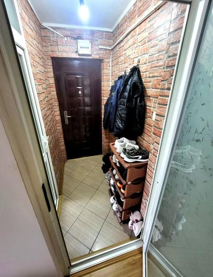 Inchiriez apartament in micro 6 - 4
