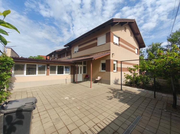 Duplex cu 7 camere cu Canalizare în Chișoda