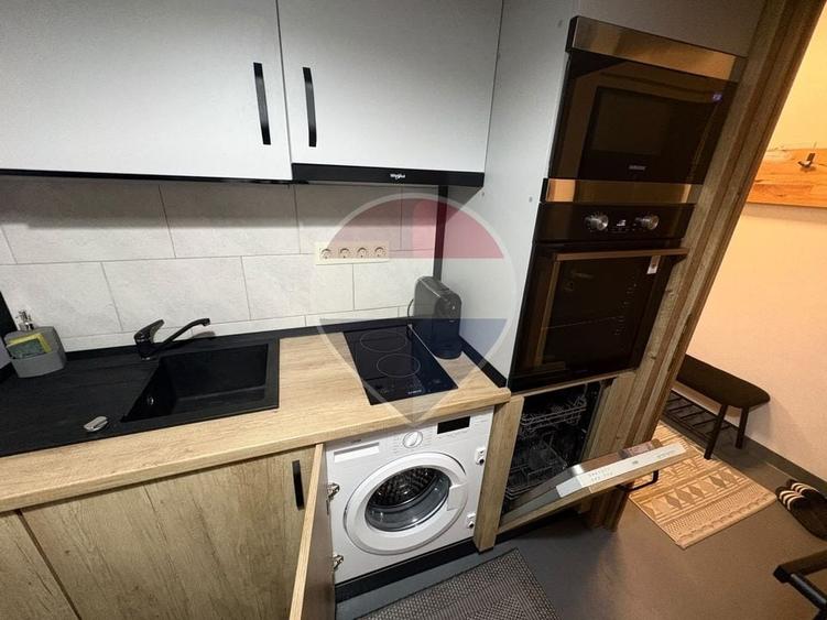 Apartament cu 2 camere decomandat, mobilat în Central