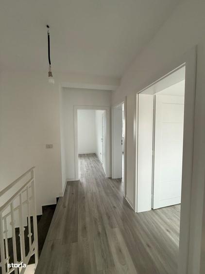 Casă cu 4 camere în Moșnița Veche
