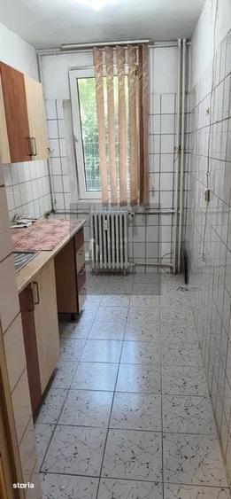 Garsonieră decomandată în Brâncoveanu