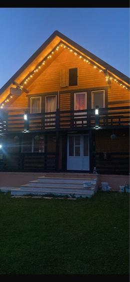 Casă cu 3 camere în Vama