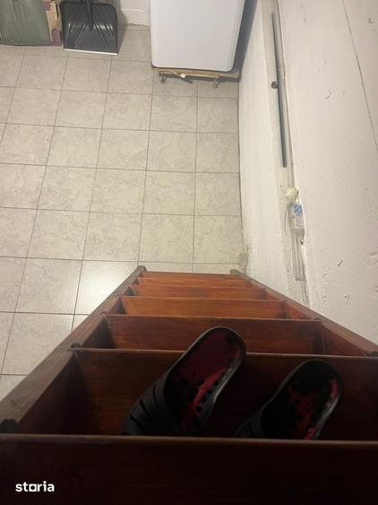 Casă cu 5 camere cu Teren 250 Mp în Berceni