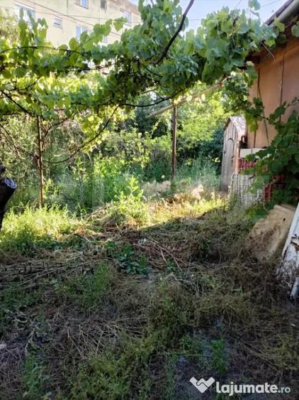 Casă cu 2 camere cu Teren 650 Mp în Central