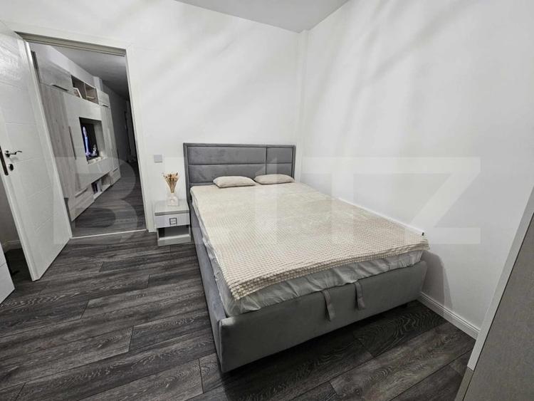 Apartament cu 3 camere semidecomandat, mobilat în Sânnicoară