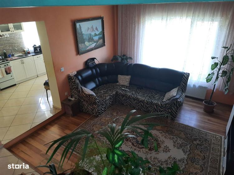 Casă cu 3 camere cu Teren 800 Mp în Central