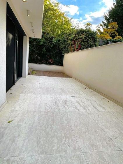 Apartament cu 3 camere în Dorobanți