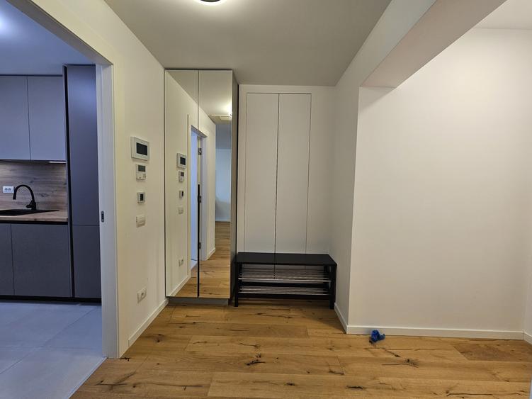 Apartament cu 2 camere semidecomandat, mobilat în Aviației