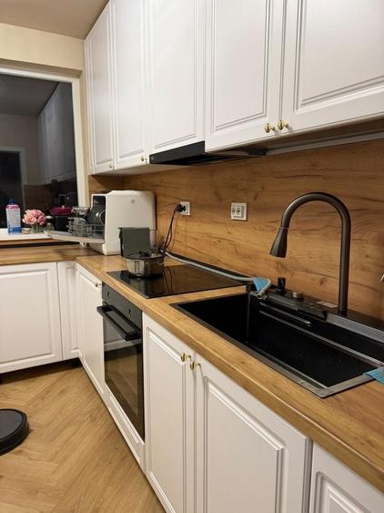 Apartament cu 3 camere decomandat în Sud