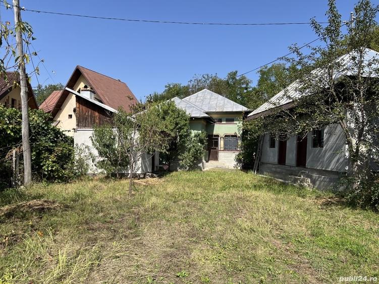 Casă cu 2 camere cu Teren 610 Mp în Central
