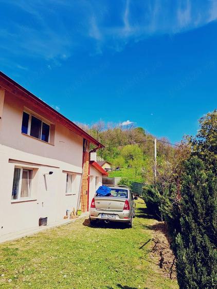 Casă cu Teren 2800 Mp în Rădești