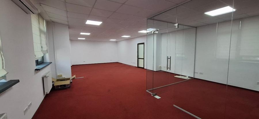 Birou, de 94 mp, în Central