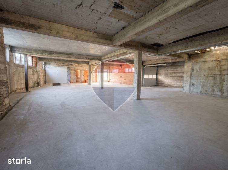 Spațiu comercial, de 240 mp, în Central