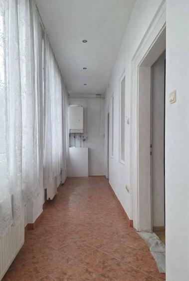 Casă cu 3 camere în Alfa