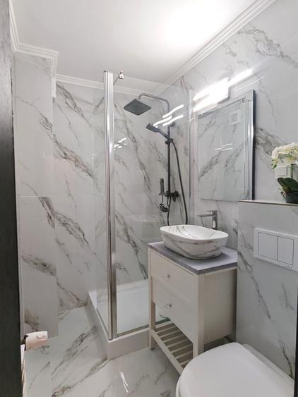 Apartament cu 4 camere decomandat în Decebal