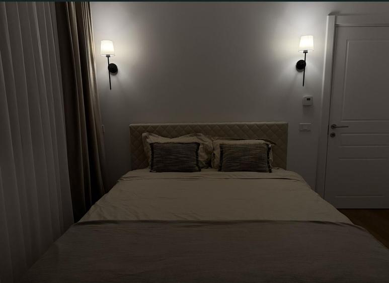 Apartament cu 2 camere semidecomandat în 1 Mai