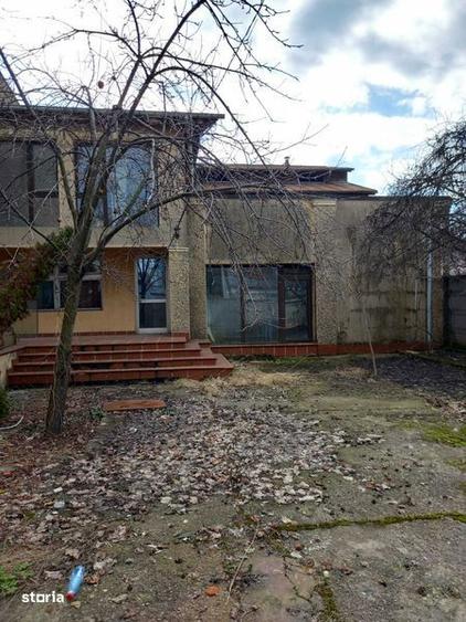 Casă cu 4 camere cu Teren 240 Mp în Blejoi