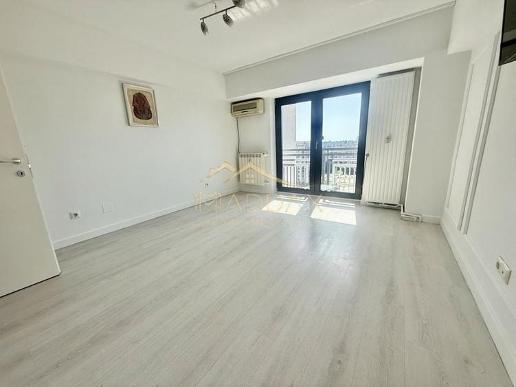Apartament cu 4 camere decomandat în Unirii